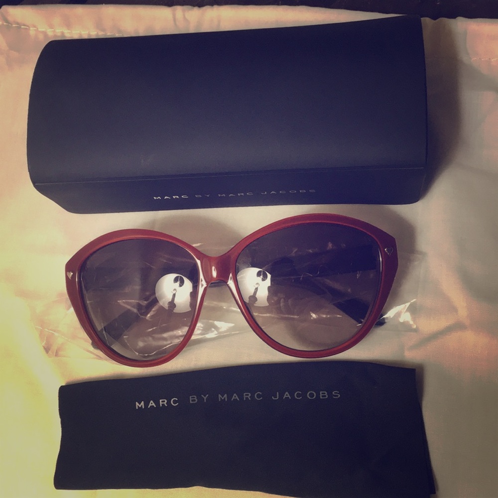 Marc by Marc Jacob sunglasses maroon and beige